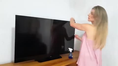 Limando a casa ( ͡° ͜ʖ ͡°) Brazilian Sexy Cleaning the house