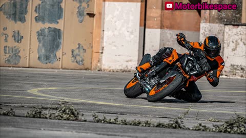 2024 KTM 990 Duke