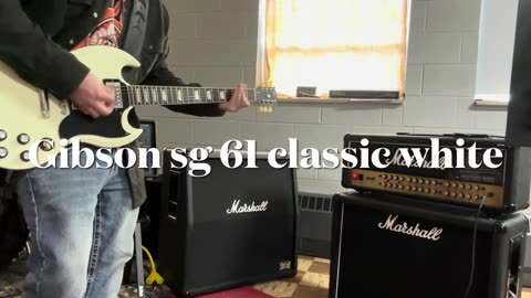 Rock Dojo: 2x12 Marshall Cabinet Test Drive & shredding around