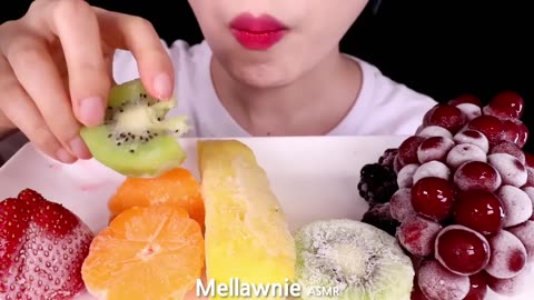 ASMR FROZEN FRUITS STRAWBERRY, GRAPE, KIWI, PINEAPPLE, BLACKBERRY etc. EATING SOUNDS MUKBANG