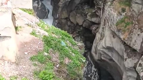 Dangerous #viralvideo #shorts #shortsvideo #trending #kedarnathstatus #kedarnath #kedar #alakhnanda