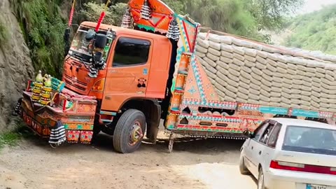 Dashcam truck driver Pakistan