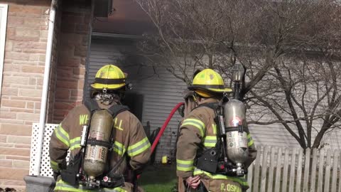 Small fire in a garage on Main Street Whitehall, PA 11_25_17