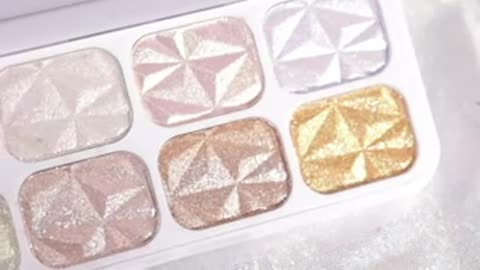 evpct 8 Colors Highlighter Makeup Palette for Face Highlighters