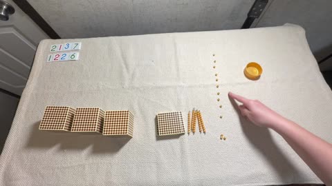 How To Present EXCHANGING/DYNAMIC Addition & Subtraction with the MONTESSORI Golden Beads!