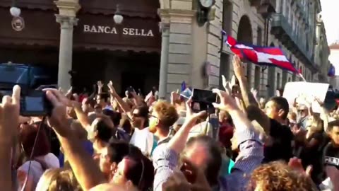 Huge demonstration in Torino against the sanitary covid passport