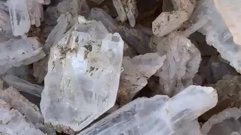 Gemstone and quartz