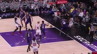 White's Handles & Poster DUNK Put Bulls on Fire vs. Kings!