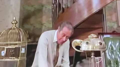 Cackling voices with Rex Harrison, “I’m an ordinary man”