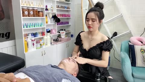 Comfortable guy is lucky to be massaged from A to Z by a beautiful girl, Vietnam Barbershop