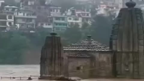 Flash flood and landslide paralyzed Himachal Pradesh over 300 dead.