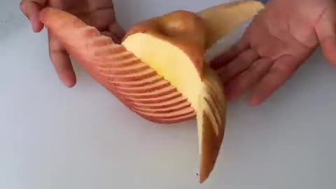 apple carving