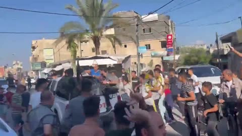 Hamas transportando soldados israelenses