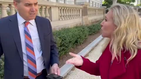 "This is why no one trusts you!" Marjorie Taylor Greene DESTROYS Jim Acosta