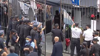 Cientos de personas despiden a Maradona en la Casa Rosada