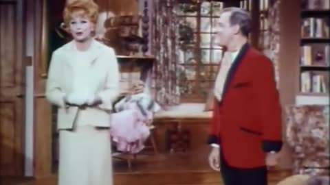 The Lucy Show - S5E4 LUCY AND PAUL WINCHELL