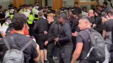 UK: London, Police and Pro choice of own body freedom protesters fight