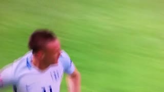 GOAL!! Vardy equalises for England