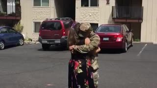 Mom in tears when her son returns home from the Middle East