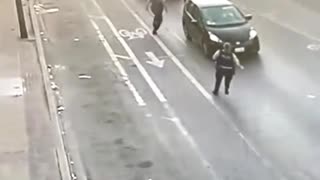 Thug runs from cops then runs into post