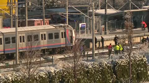 Al menos nueve muertos y 47 heridos por choque de un tren de alta velocidad en Turquía