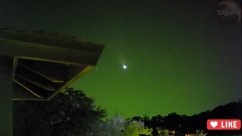 2 UFOs flying low over my house without making any noise - 05-06-22 Cameron Park, CA, US.