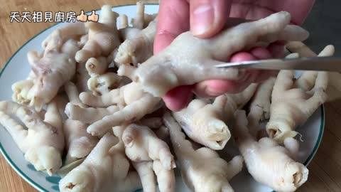 How to make chicken feet delicious, sour and refreshing appetizers in summer, the family's favorite7