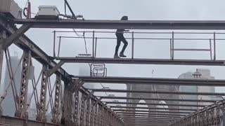 Good Guy Saves Man on Brooklyn Bridge