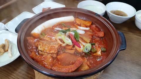Jeju food. Braised Cutlassfish Jeju hairtail. Boiling. Boiling.