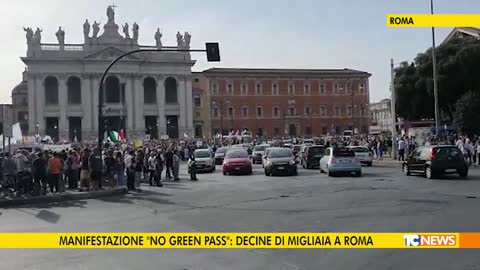 Manifestazione "No Green Pass": decine di migliaia a Roma