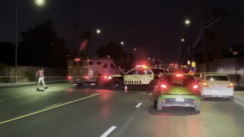 Las Vegas Metro Police SWAT Team Responds to man Shooting At Officers