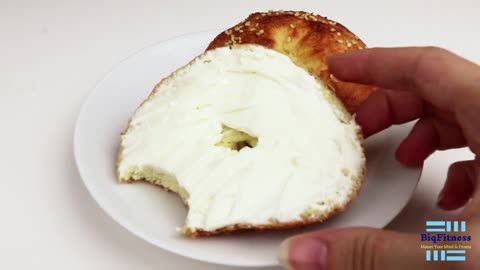The Right Keto Bagel: Low-Carb Delights for Guilt-Free Mornings