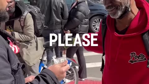 HCNN - Homeless Man Turns The Tables On Stranger 😳