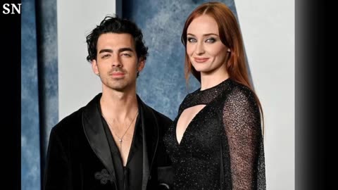 Joe Jonas Performs Without Wedding Ring Days After Filing for Divorce from Sophie Turner