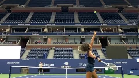 Naomi Osaka slow motion serve