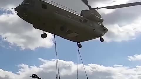 Amazing CH-47 Chinook Sling Load Operations #Shorts