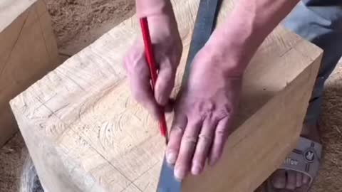Chain Art of wood making chair with chainsaw