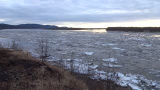 Yukon River breakup
