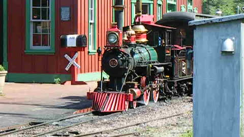Riverside & Great Northern Railway Steam Engine 82 Departing The Station