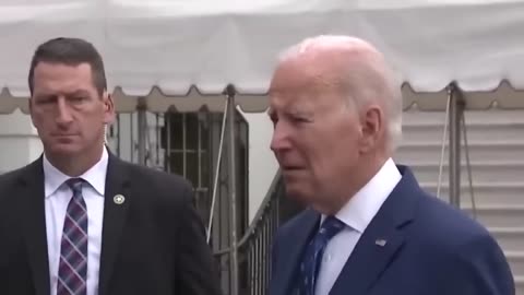 Joe BIDEN TOUCHES A WOMAN ON STAGE! WHAT A SHAME! TAKE YOUR HANDS OFF, OLD MAN!