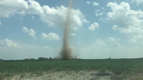 Rare Dust Devil in Iowa