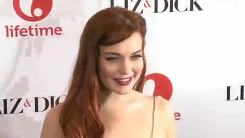 Lohan's theater debut has rough start, Blanchett honored