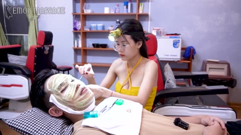 The head and shoulder massage service here will blow away your heavy headaches