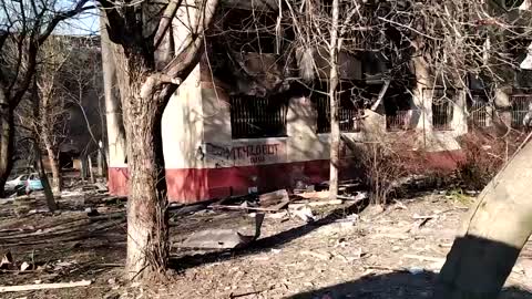 Chechens street fighting in Mariupol