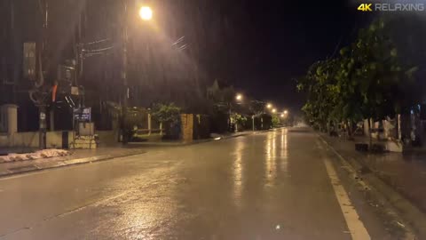 Hard Rain and Thunder Sounds on the Beautiful Streets - Perfect Heavy Rain for Good Night's Sleep