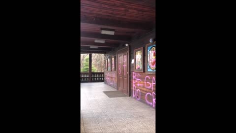Biserica din Parcul IOR vandalizata de presupusi activisti BLM, ANTIFA, LGBT
