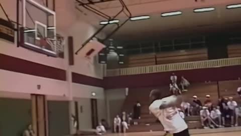 have you seen 15yo kobe dunk