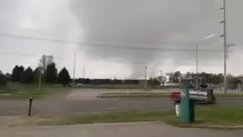 Tornado touches down in Gaylord, Michigan