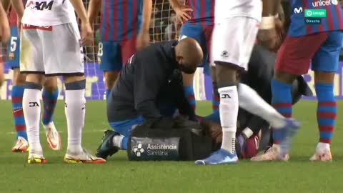 Barcelona star Sergio Aguero Taken to Hospital After Experiencing Chest Discomfort During Match