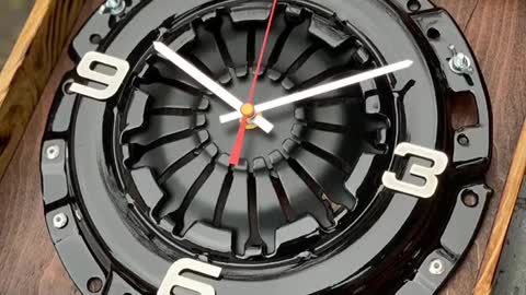 Auto parts design modified clocks, personalized handicraft production.